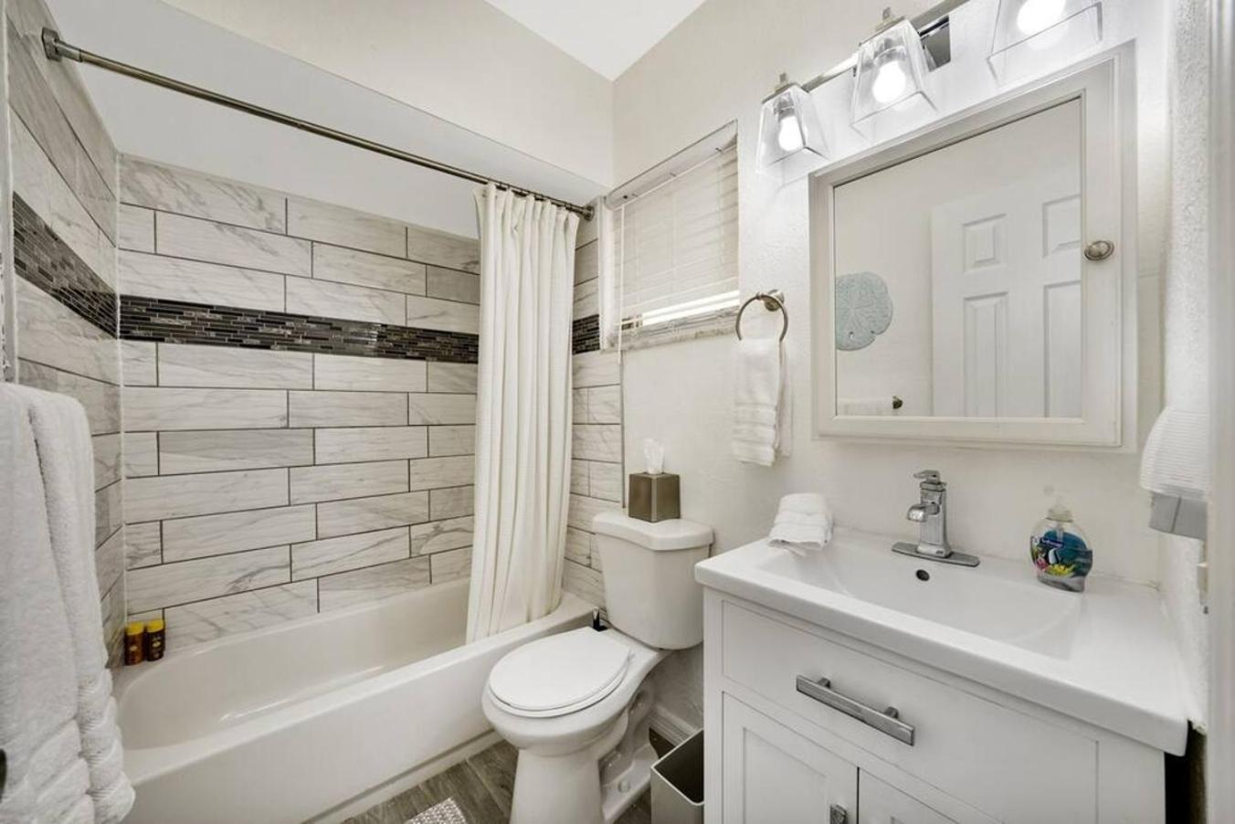 Lovely 1 Bedroom - Just Beachy By Pmi Fort Lauderdale Exterior photo